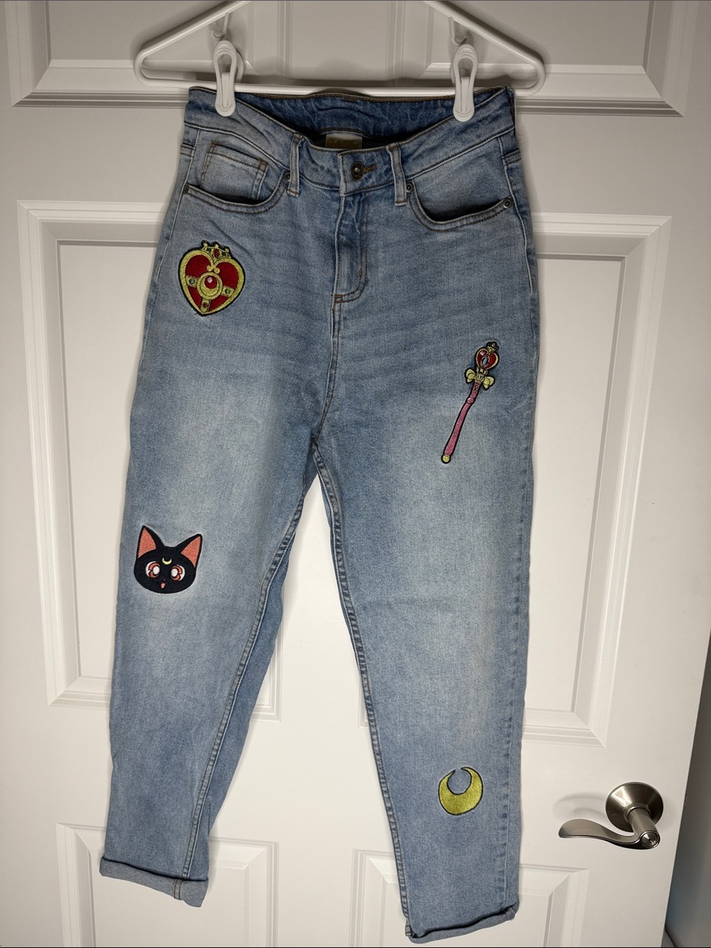 Hot Topic Fashion Collection Sailor Moon Patch Ankle Jeans JUNIORS 3